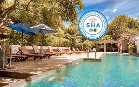 โรงแรมสายลม (SHA Plus+)